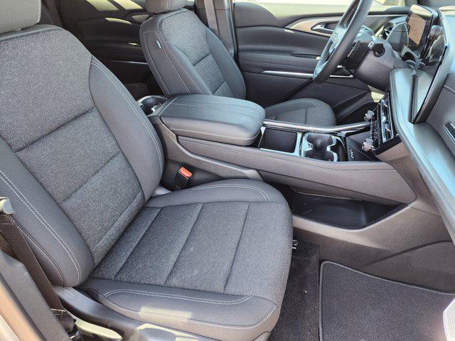 2025 Chevrolet Traverse FWD LT