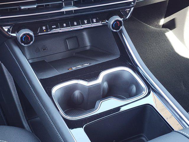 2025 Chevrolet Traverse FWD LT