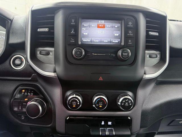 2023 Ram 1500 Big Horn Crew Cab 4x4 5'7" Box