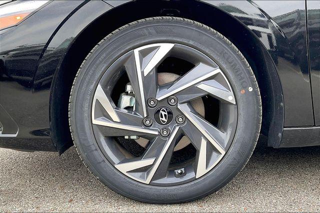 New 2025 Hyundai Elantra For Sale in Olive Branch, MS
