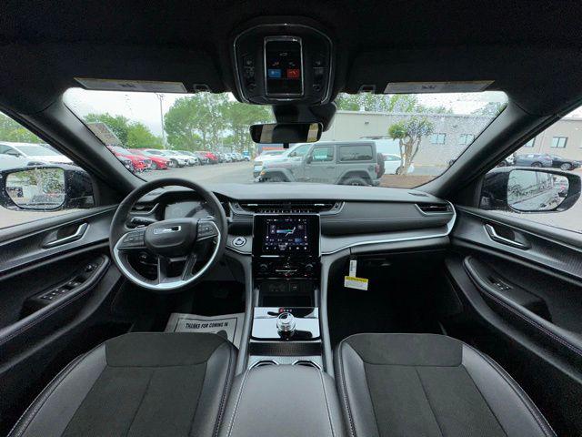 2025 Jeep Grand Cherokee GRAND CHEROKEE ALTITUDE 4X4
