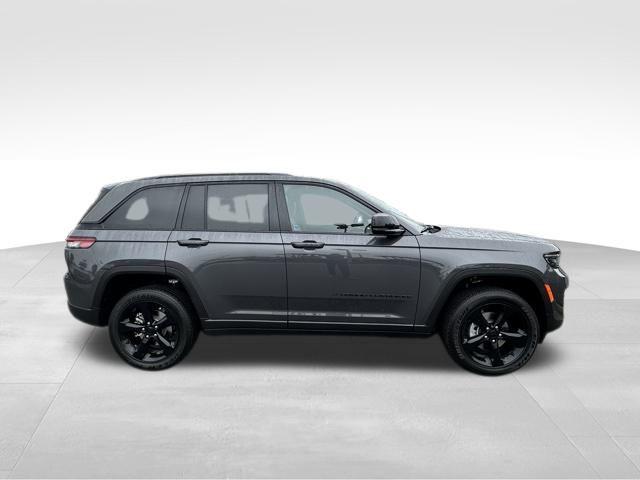 2025 Jeep Grand Cherokee GRAND CHEROKEE ALTITUDE 4X4