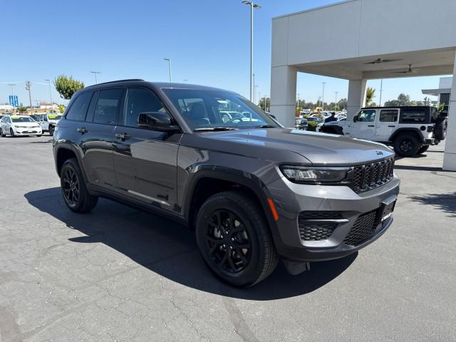 2025 Jeep Grand Cherokee GRAND CHEROKEE ALTITUDE 4X4