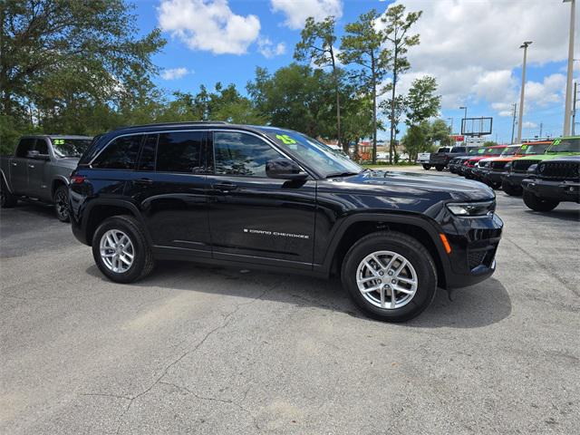2025 Jeep Grand Cherokee GRAND CHEROKEE LAREDO X 4X2