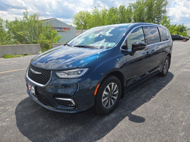 2025 Chrysler Pacifica Hybrid PACIFICA PLUG-IN HYBRID SELECT