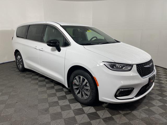 2025 Chrysler Pacifica Hybrid PACIFICA PLUG-IN HYBRID SELECT