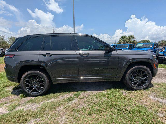 2025 Jeep Grand Cherokee GRAND CHEROKEE SUMMIT 4X4