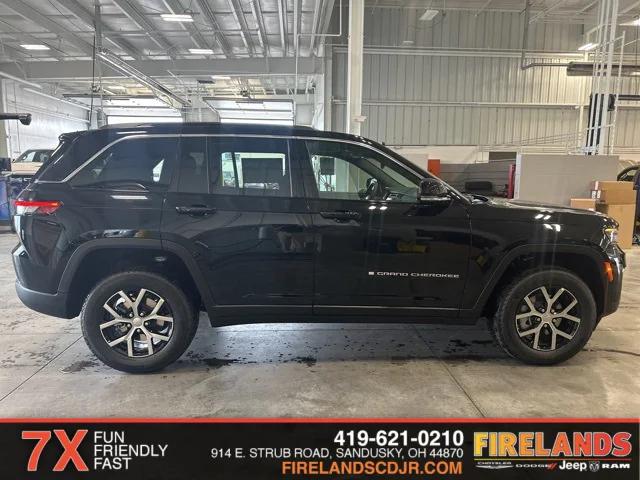 2025 Jeep Grand Cherokee GRAND CHEROKEE LIMITED 4X4