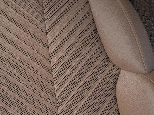 2025 Cadillac Escalade Luxury 2