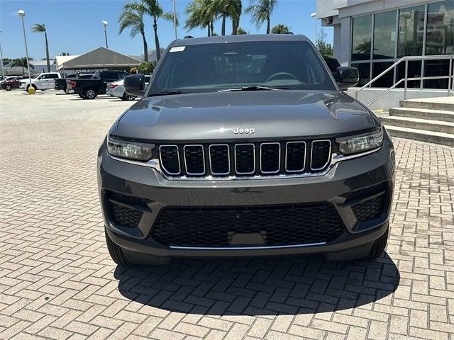 2025 Jeep Grand Cherokee GRAND CHEROKEE LAREDO X 4X4