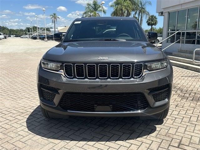 2025 Jeep Grand Cherokee GRAND CHEROKEE LAREDO X 4X4