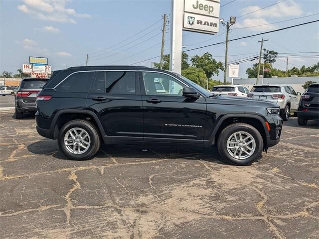2025 Jeep Grand Cherokee GRAND CHEROKEE LAREDO X 4X2