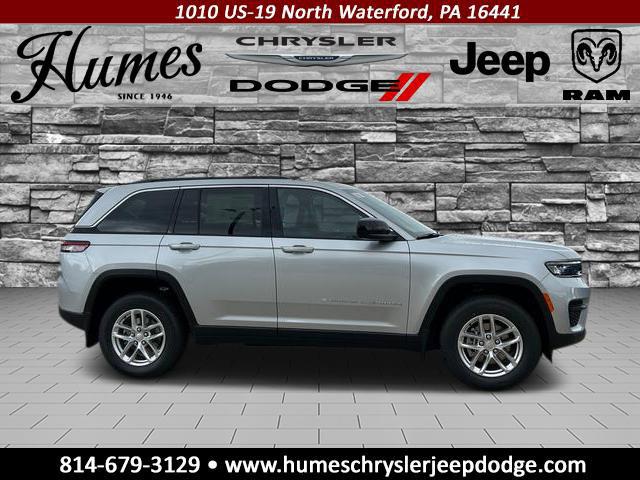 2025 Jeep Grand Cherokee GRAND CHEROKEE LAREDO X 4X4