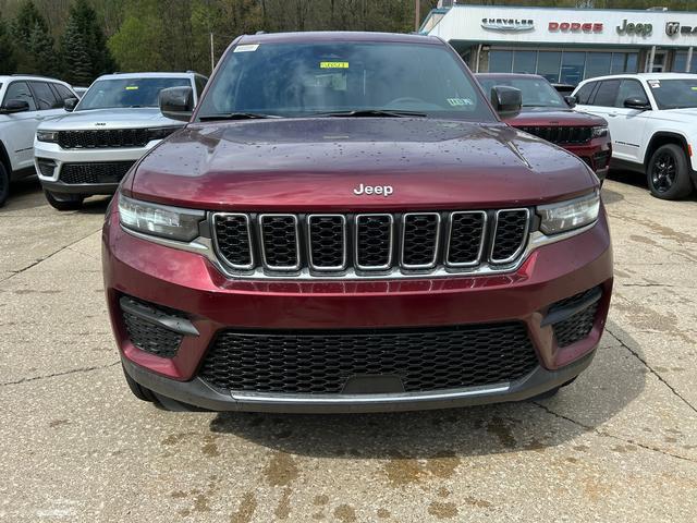 2025 Jeep Grand Cherokee GRAND CHEROKEE LAREDO 4X4