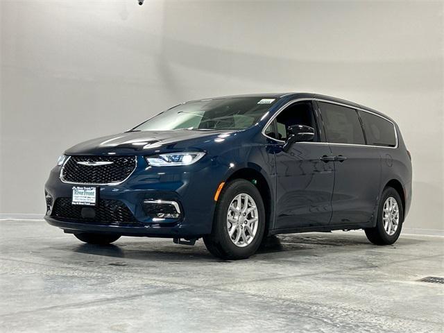 2025 Chrysler Pacifica PACIFICA SELECT
