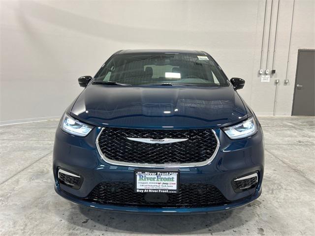 2025 Chrysler Pacifica PACIFICA SELECT