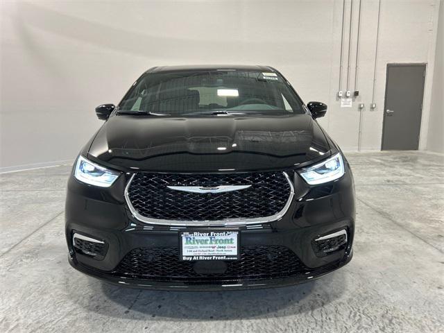 2025 Chrysler Pacifica PACIFICA SELECT