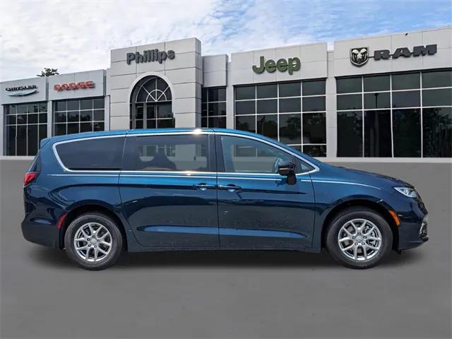 2025 Chrysler Pacifica PACIFICA SELECT