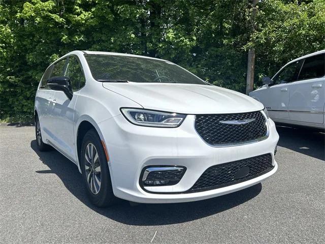 2025 Chrysler Pacifica Hybrid PACIFICA PLUG-IN HYBRID SELECT