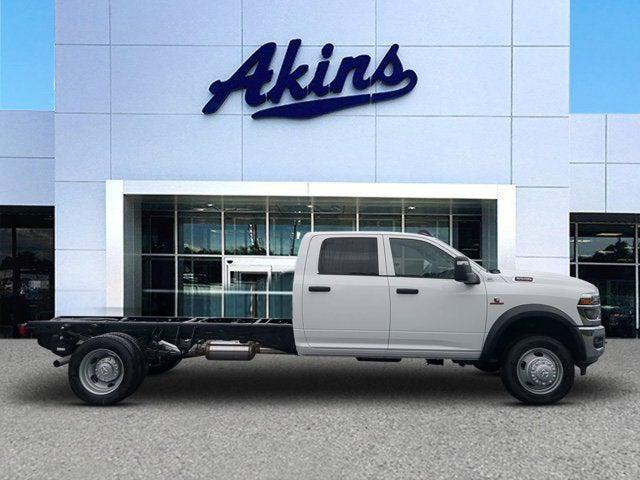 2025 RAM Ram 5500 Chassis Cab RAM 5500 TRADESMAN CHASSIS CREW CAB 4X4 84 CA