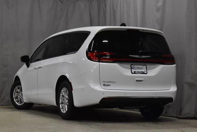 2025 Chrysler Pacifica PACIFICA SELECT