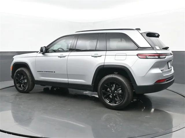 2025 Jeep Grand Cherokee GRAND CHEROKEE ALTITUDE 4X4