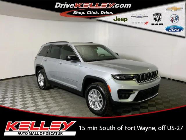 2025 Jeep Grand Cherokee GRAND CHEROKEE LAREDO X 4X4