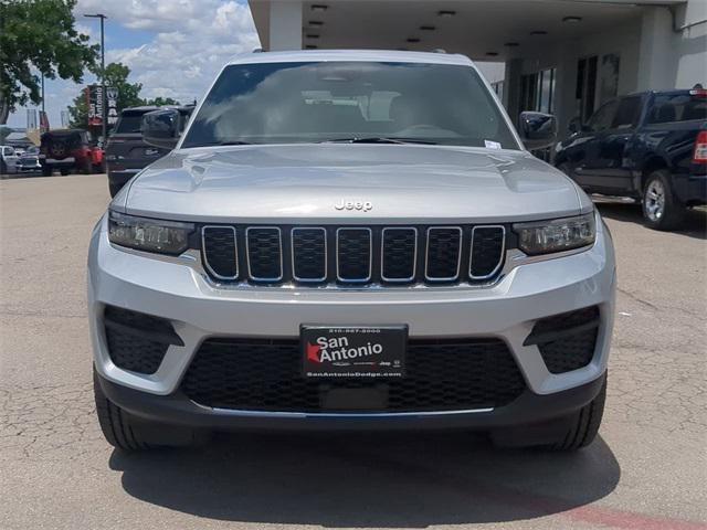 2025 Jeep Grand Cherokee GRAND CHEROKEE LAREDO 4X2