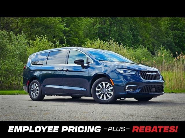 2025 Chrysler Pacifica Hybrid PACIFICA PLUG-IN HYBRID SELECT