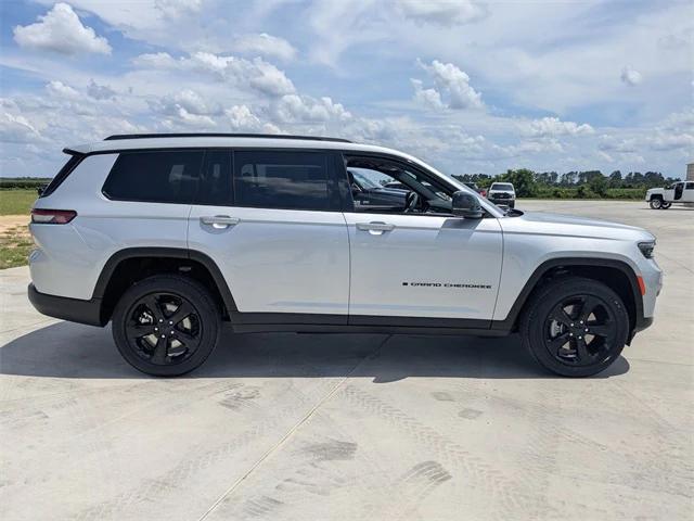 2025 Jeep Grand Cherokee GRAND CHEROKEE L ALTITUDE 4X2