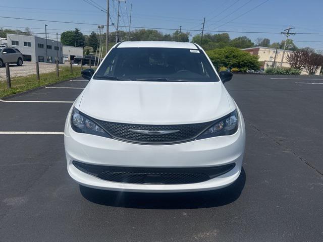 2025 Chrysler Voyager VOYAGER