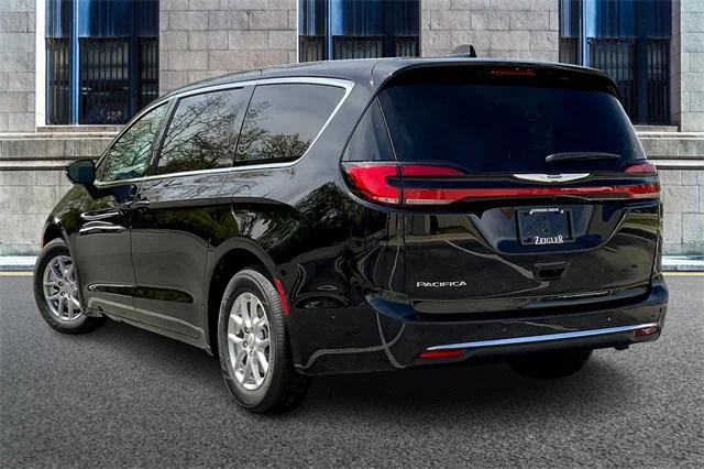 2025 Chrysler Pacifica PACIFICA SELECT