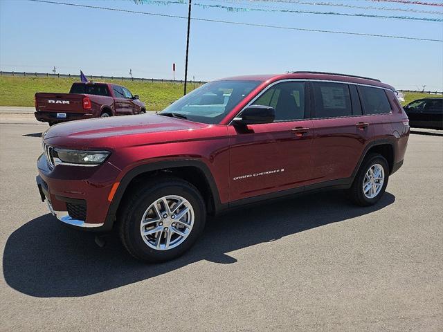 2025 Jeep Grand Cherokee GRAND CHEROKEE L LAREDO X 4X4