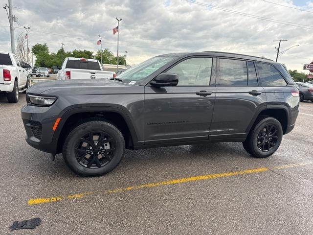 2025 Jeep Grand Cherokee GRAND CHEROKEE ALTITUDE 4X4