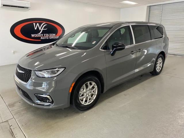 2025 Chrysler Pacifica PACIFICA SELECT