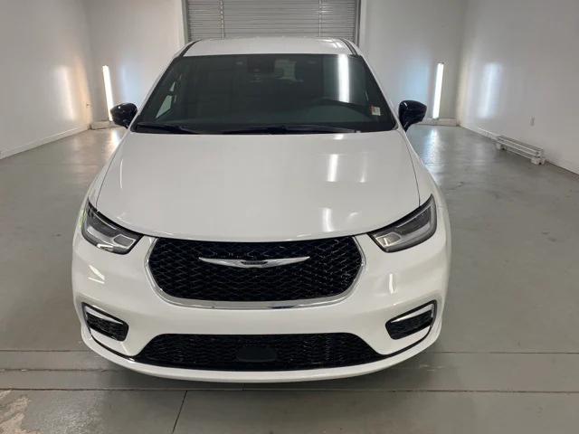 2025 Chrysler Pacifica PACIFICA SELECT