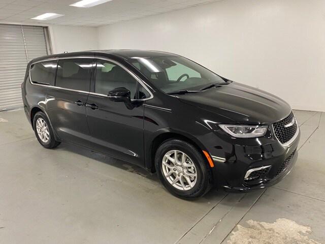 2025 Chrysler Pacifica PACIFICA SELECT