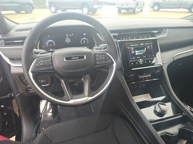 2025 Jeep Grand Cherokee GRAND CHEROKEE L LAREDO X 4X4