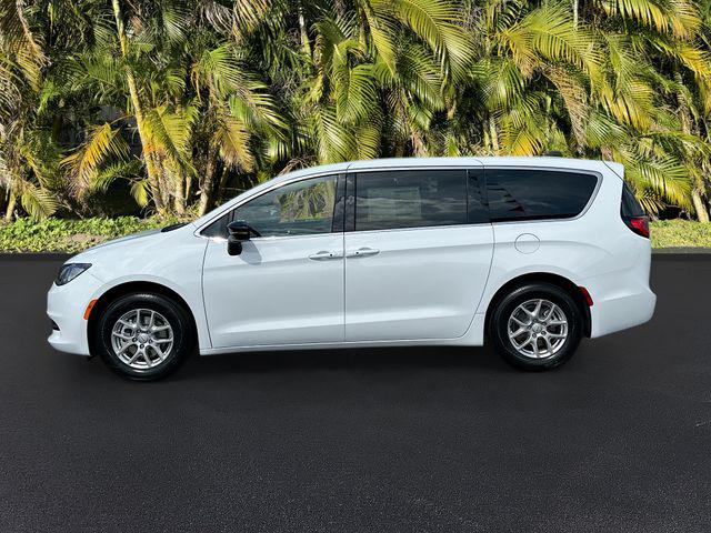 2025 Chrysler Voyager VOYAGER