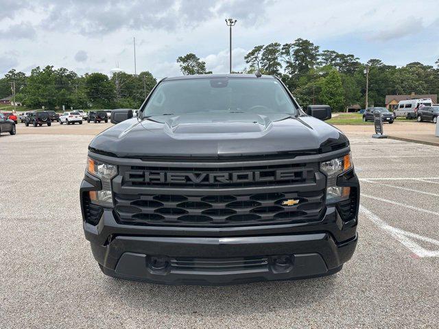 2022 Chevrolet Silverado 1500 4WD Crew Cab Short Bed Custom