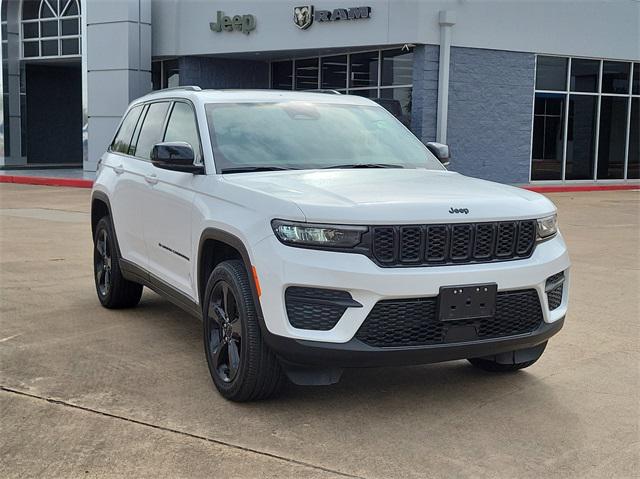 2023 Jeep Grand Cherokee Altitude 4x2