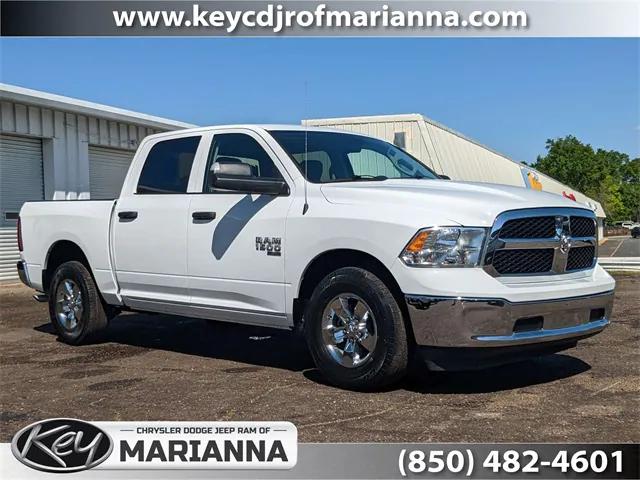 2022 RAM 1500 Classic SLT Crew Cab 4x2 57 Box