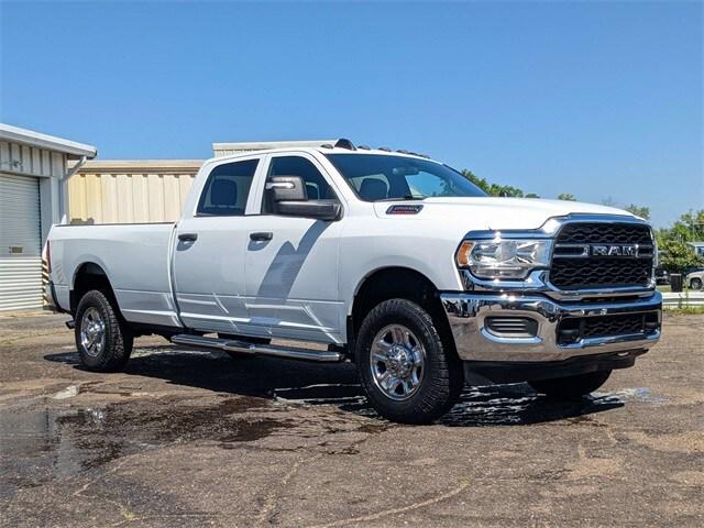 2023 RAM 2500 Tradesman Crew Cab 4x4 8 Box