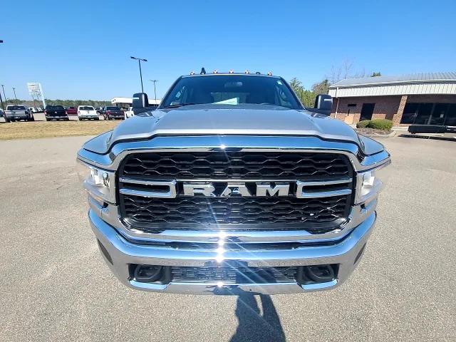 2024 RAM 3500 Tradesman Crew Cab 4x4 8 Box