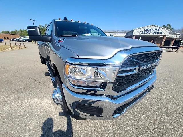 2024 RAM 3500 Tradesman Crew Cab 4x4 8 Box
