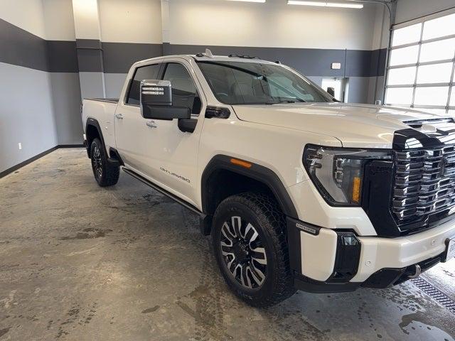 2025 GMC Sierra 3500HD 4WD Crew Cab Standard Bed Denali Ultimate