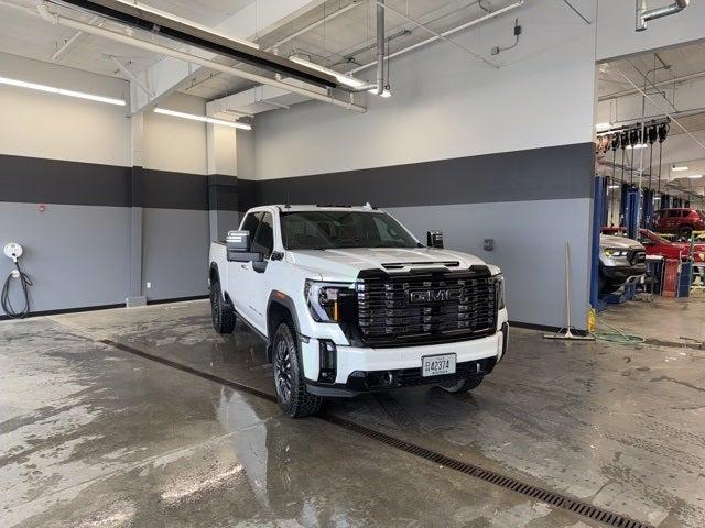 2025 GMC Sierra 3500HD 4WD Crew Cab Standard Bed Denali Ultimate