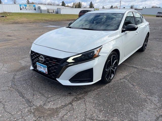 2023 Nissan Altima SR FWD 2023 Nissan Altima SR FWD