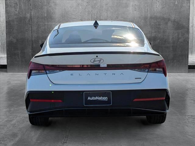 2025 Hyundai Elantra Hybrid SEL Sport