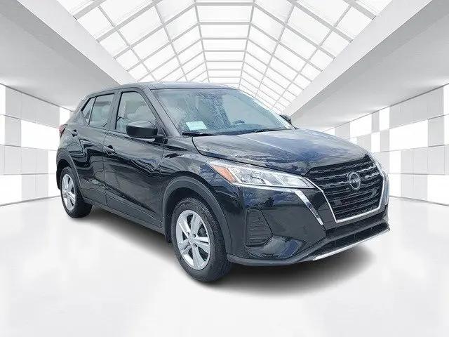 2025 Nissan Kicks S